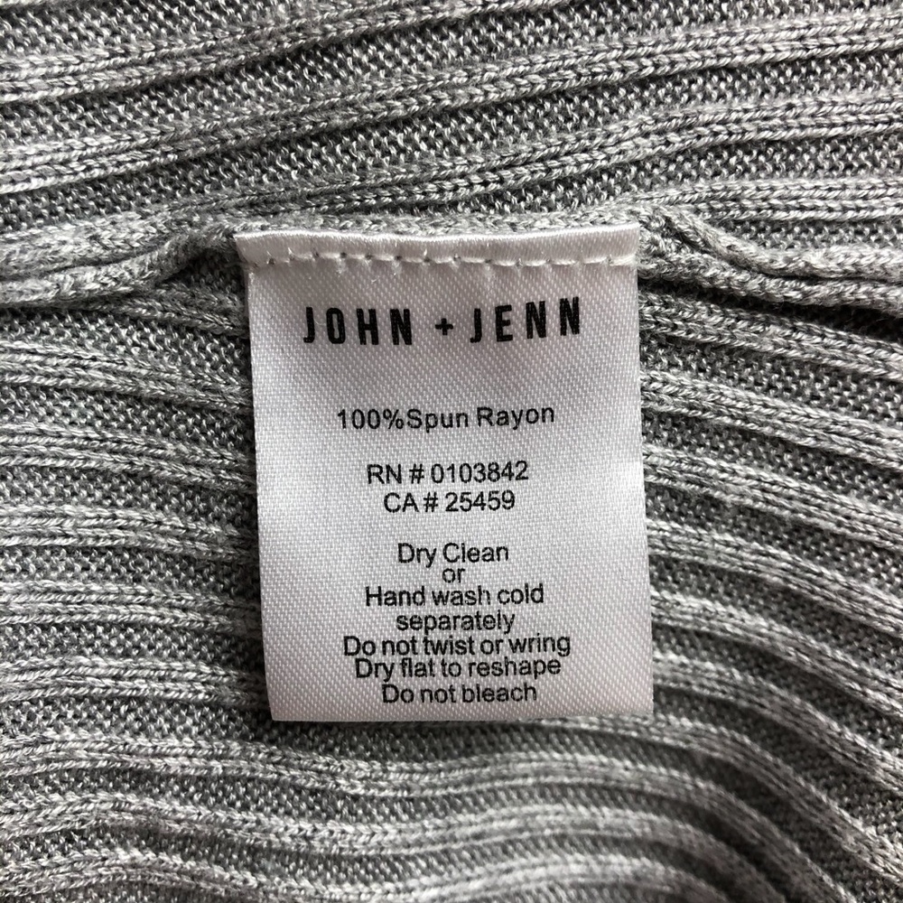 John and Jenn V Neck Ribbed Sweater Dress Size Medium Gray Bodycon - Picture 9 of 9